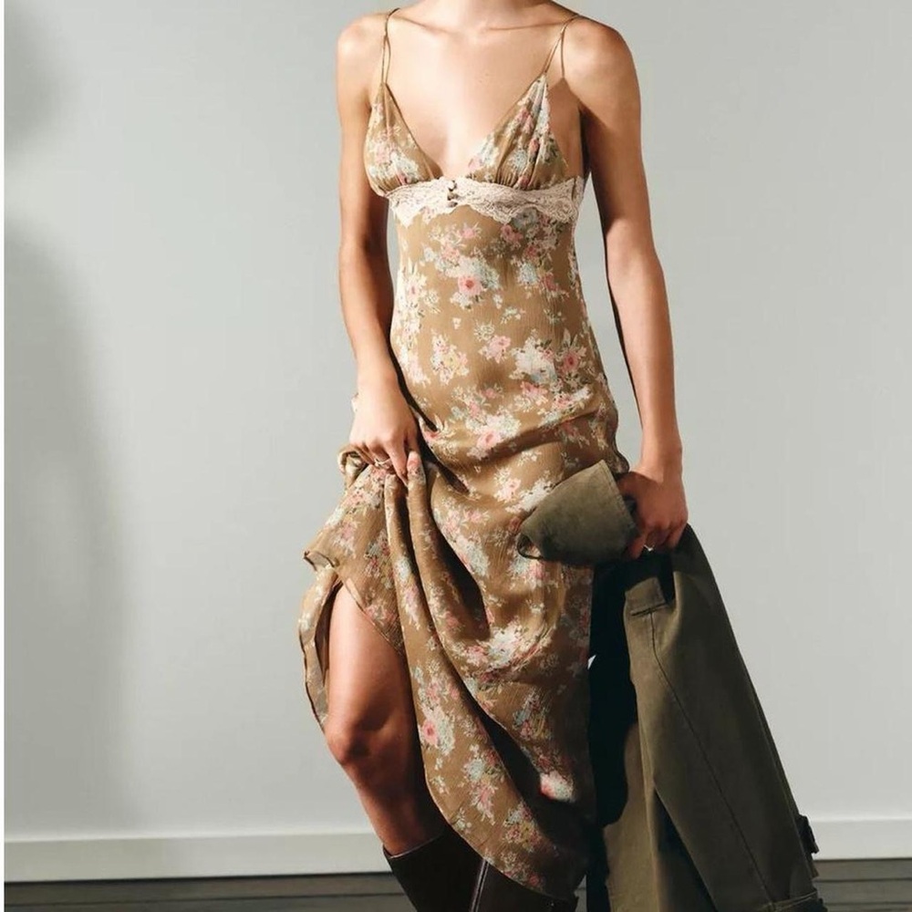 NWT Zara Floral Lace Button Front Plunge Maxi Dress in Ochre Tan - M